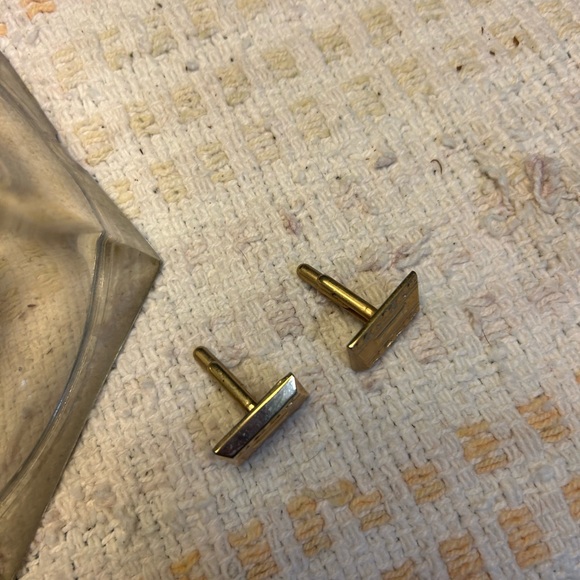 Gold tone cuff links- vintage! - Picture 3 of 5